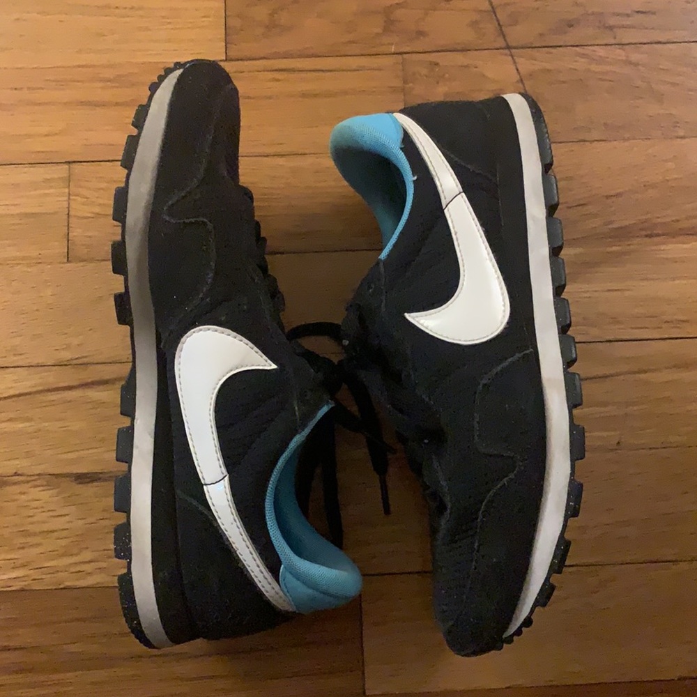 Nike sneakers - Picture 3 of 11